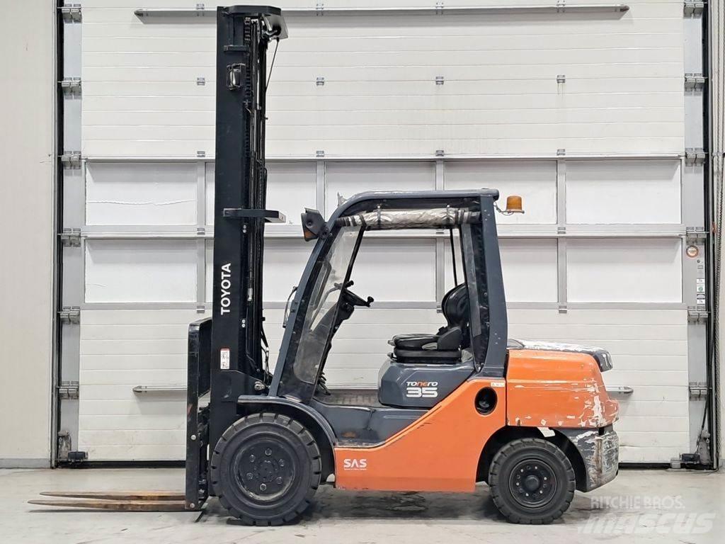 Toyota 02-8FDJF35 Dizel forkliftler