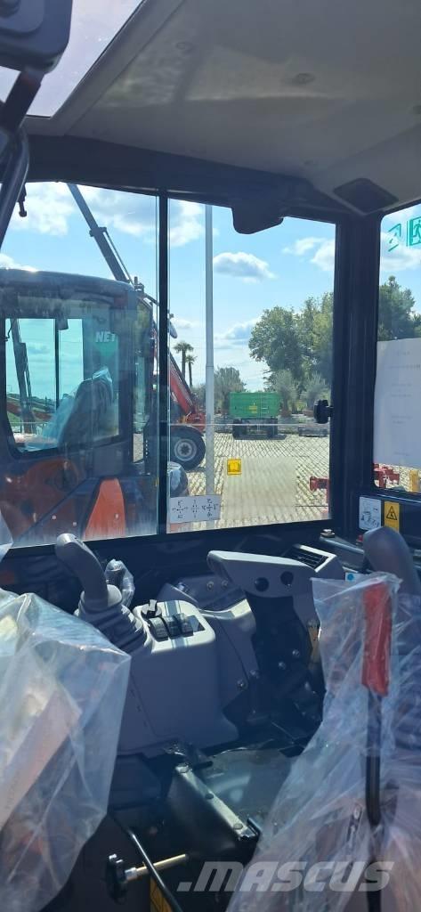 Hitachi ZX33U Paletli ekskavatörler