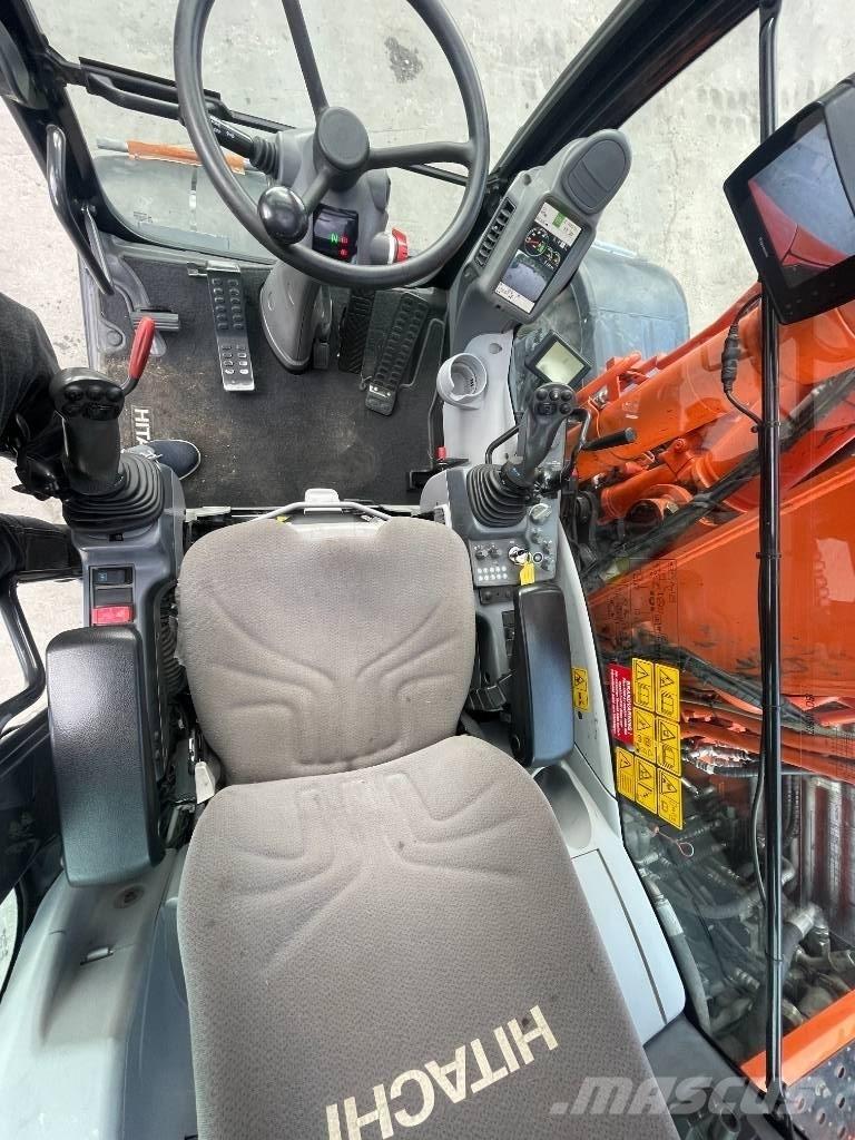 Hitachi 140W Lastik tekerli ekskavatörler
