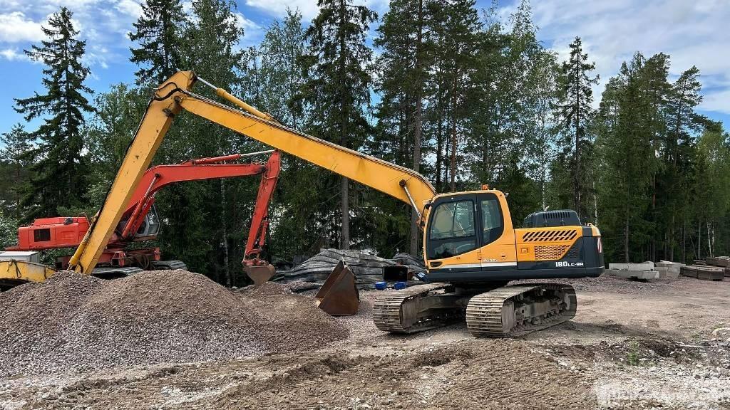 Hyundai R 180LC-9A Paletli ekskavatörler