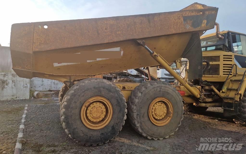 CAT 730 Belden kirma kaya kamyonu