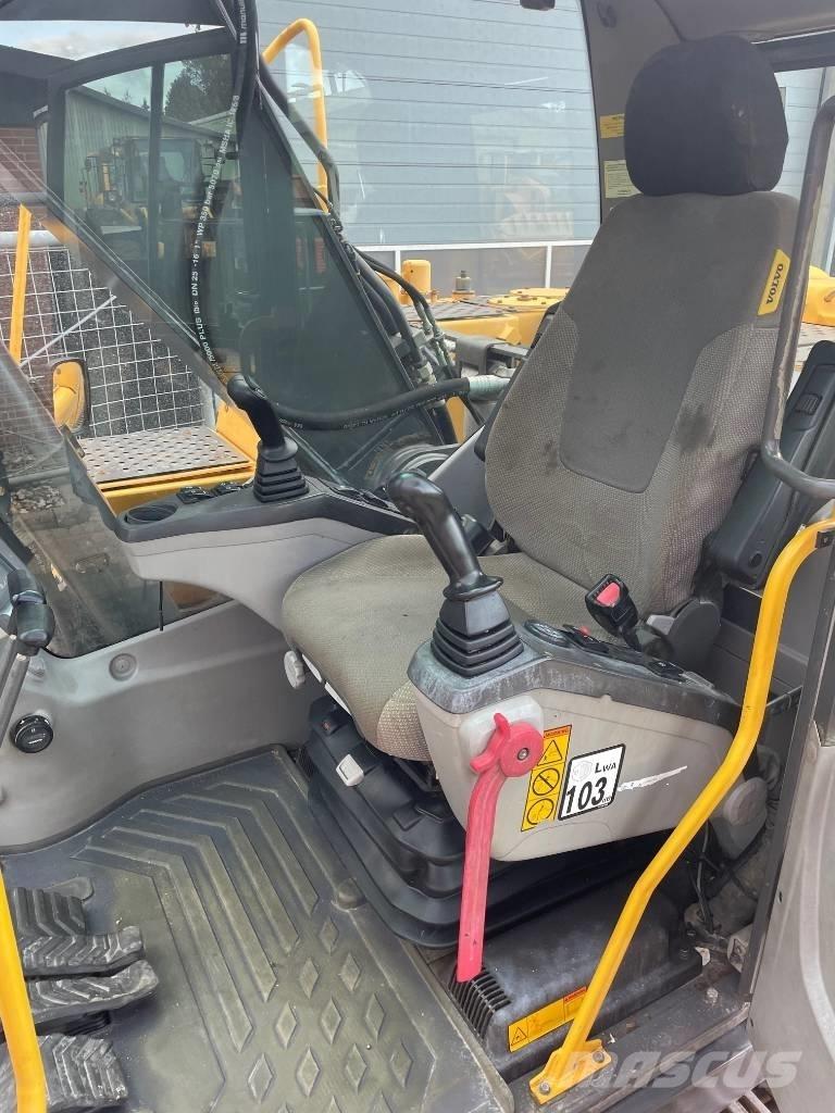 Volvo EC210CL Paletli ekskavatörler
