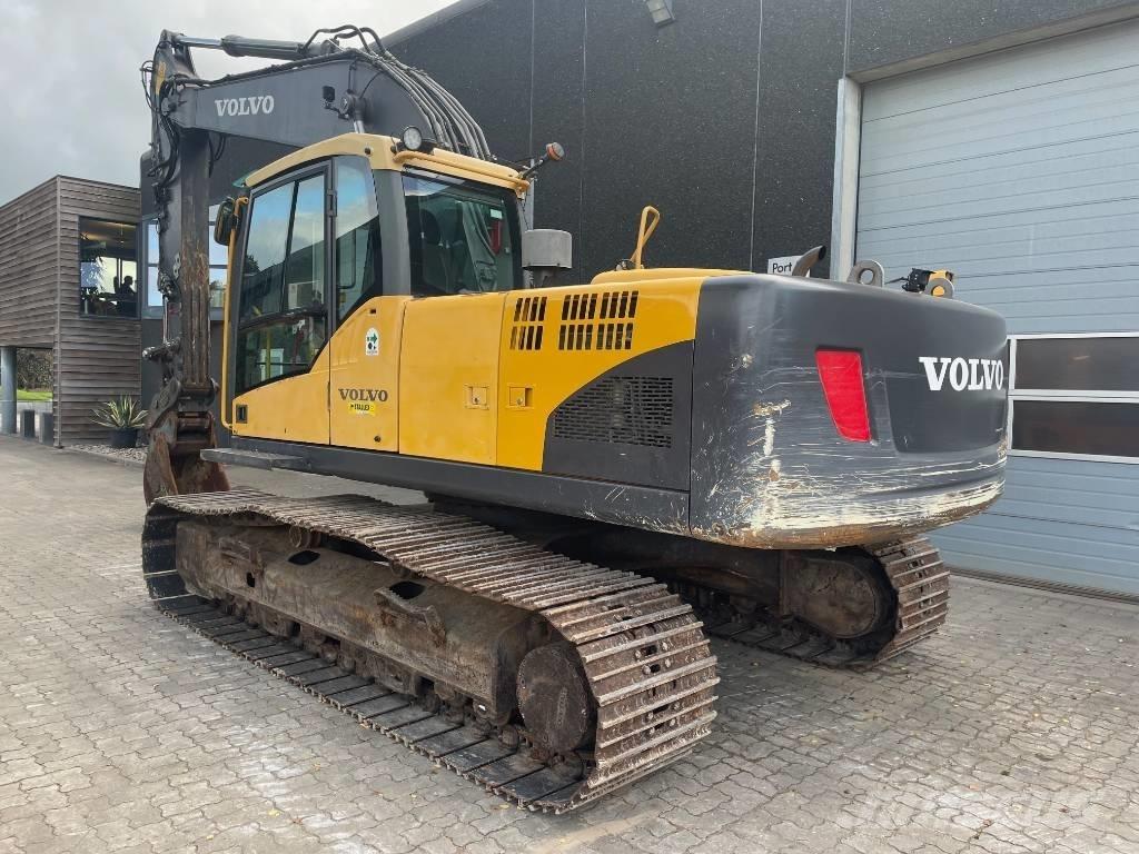 Volvo EC210CL Paletli ekskavatörler