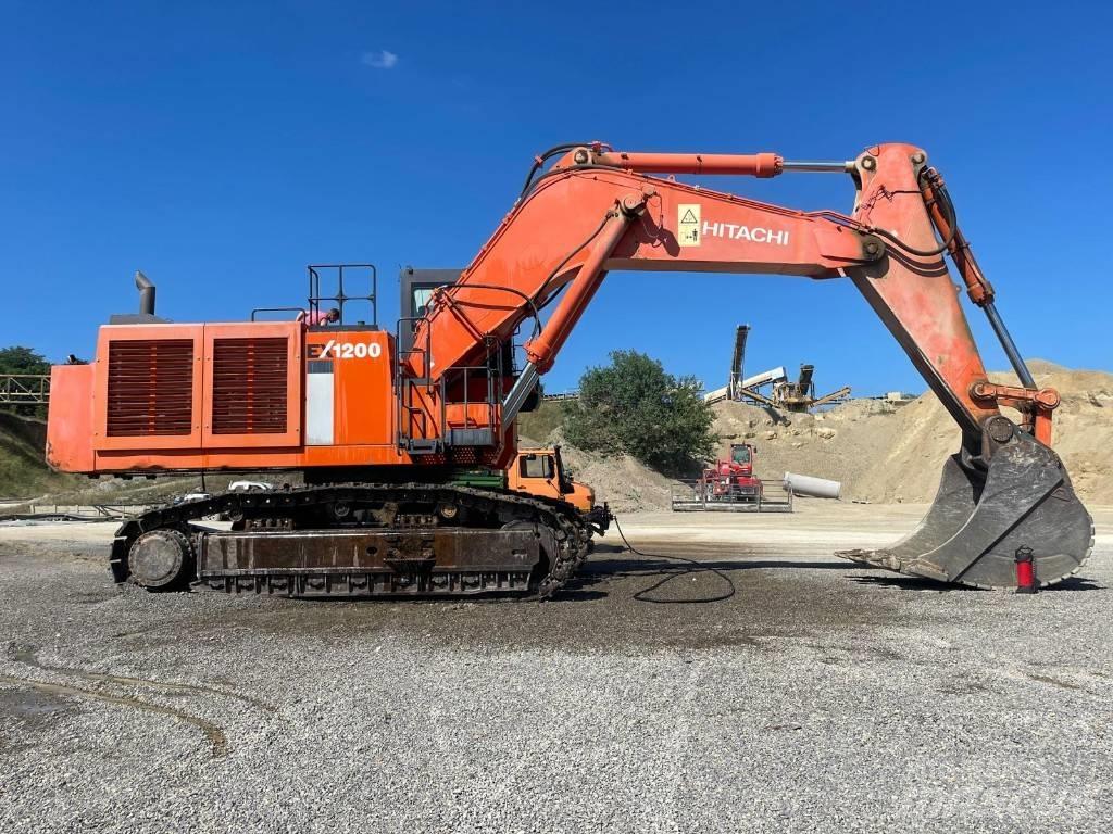 Hitachi EX 1200-6 Paletli ekskavatörler