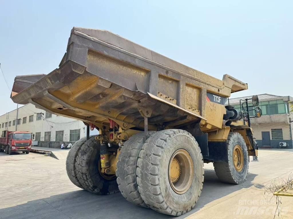 CAT 773 F Belden kirma kaya kamyonu