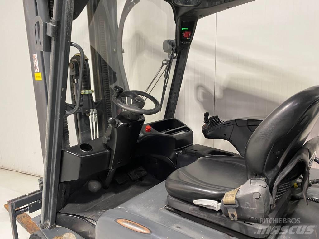 Linde E30L-01 Elektrikli forkliftler