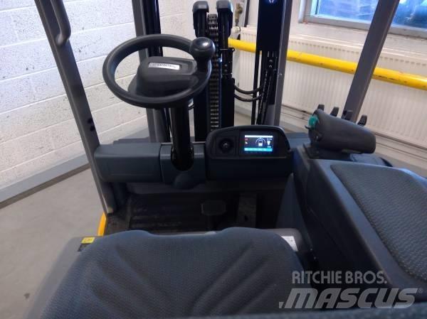 Jungheinrich EFG 215 Elektrikli forkliftler