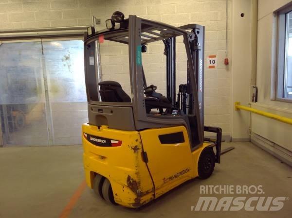 Jungheinrich EFG 215 Elektrikli forkliftler