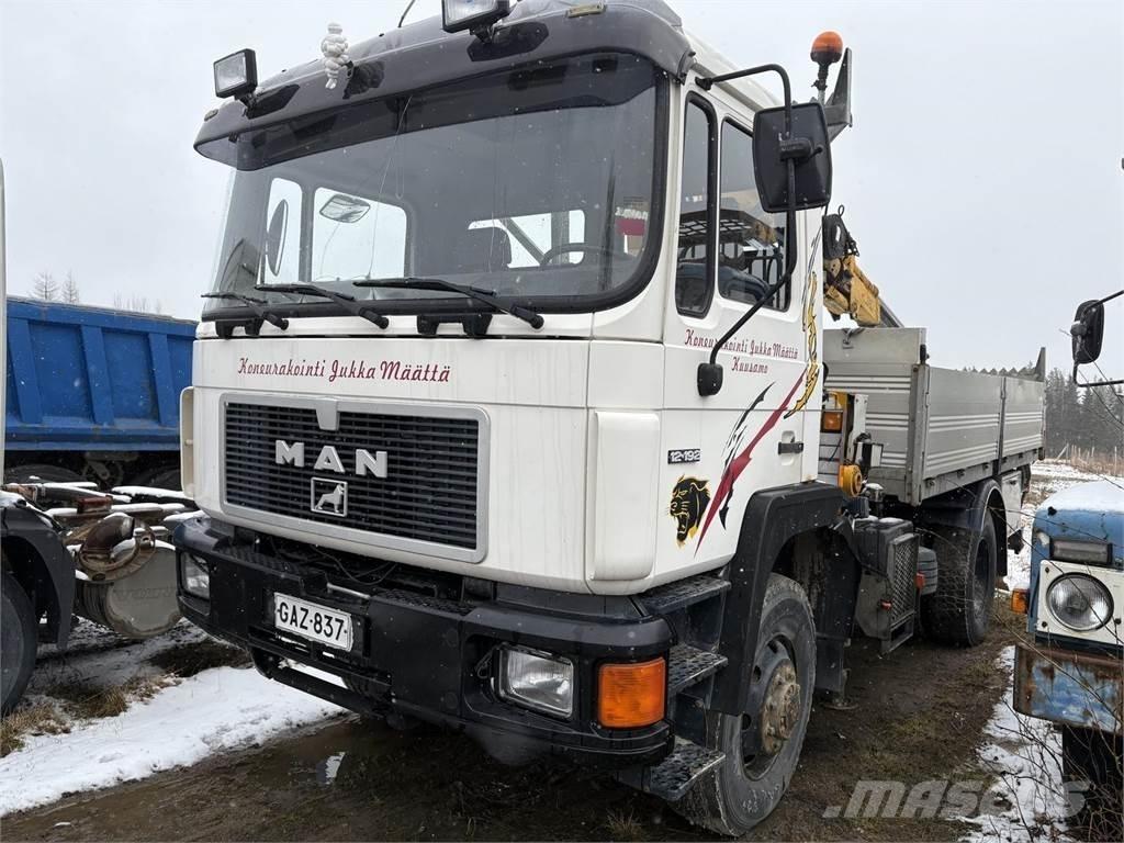 MAN 4*4 Araç üzeri vinçler