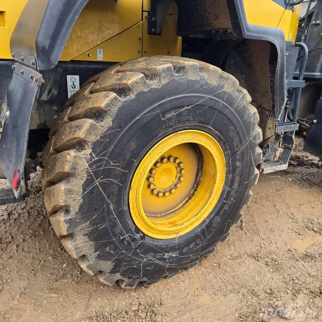 Komatsu WA 320-8 Tekerlekli yükleyiciler