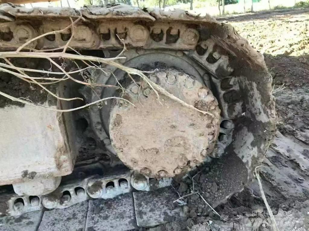 Komatsu PC 210 Paletli ekskavatörler