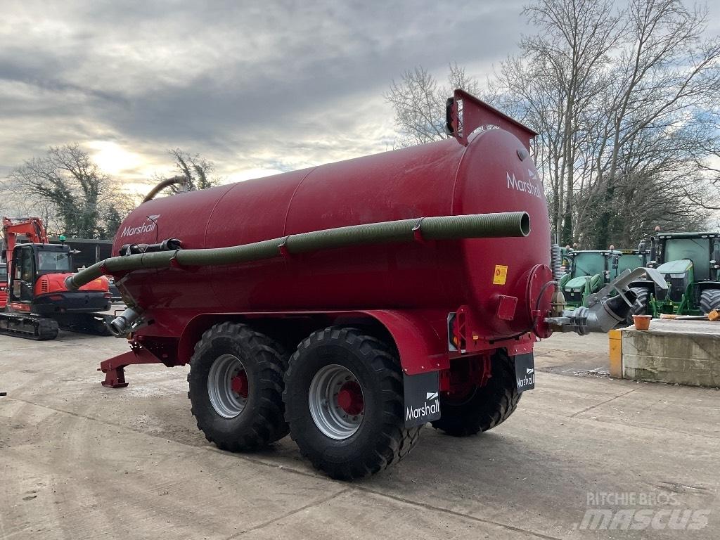 Marshall ST3000 Sivi gübre ve ilaç tankerleri