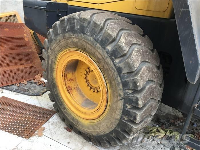 Komatsu WA 320-3 Tekerlekli yükleyiciler