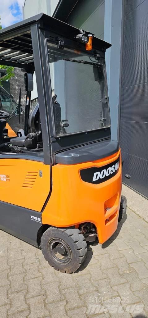 Doosan B 30 X-7 Elektrikli forkliftler