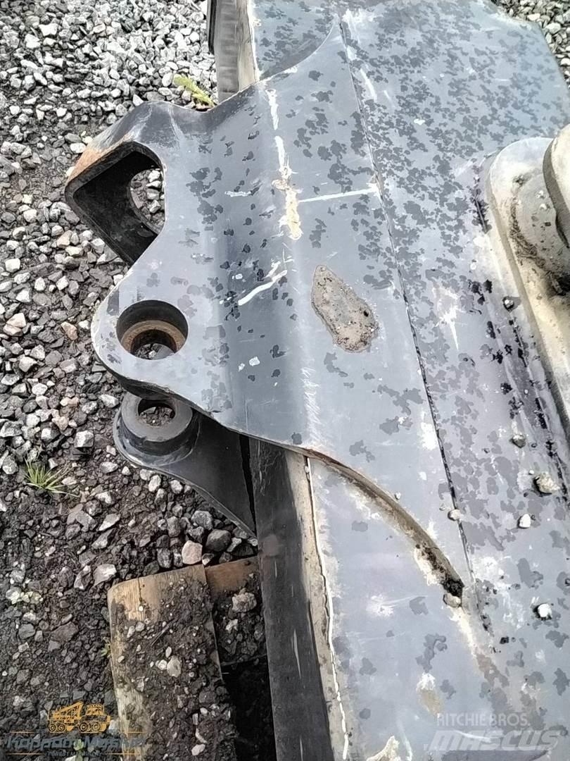 Komatsu 165 Tomruk vinçleri