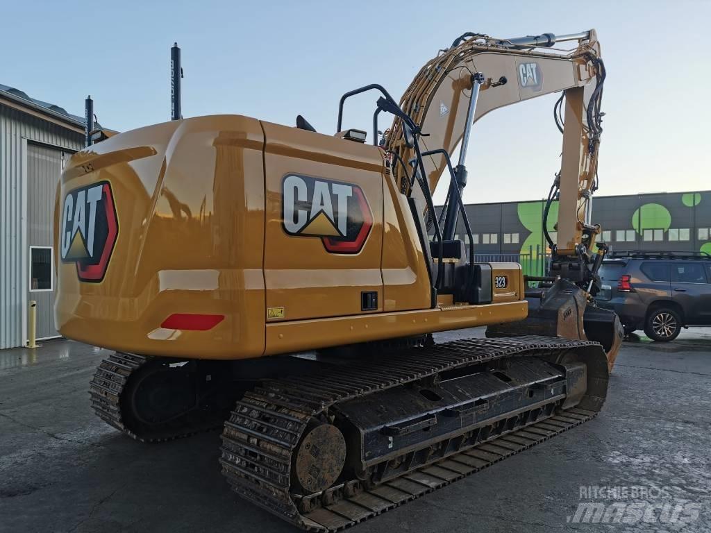CAT 323 Paletli ekskavatörler