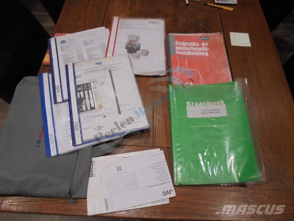 Doosan DX 255 LC Paletli ekskavatörler