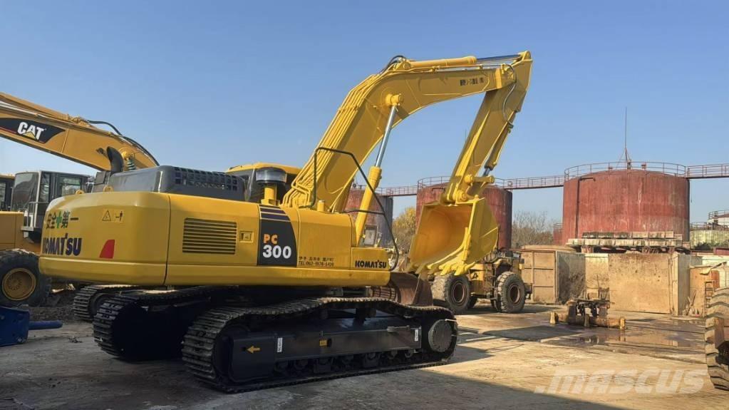 Komatsu PC 300 Paletli ekskavatörler