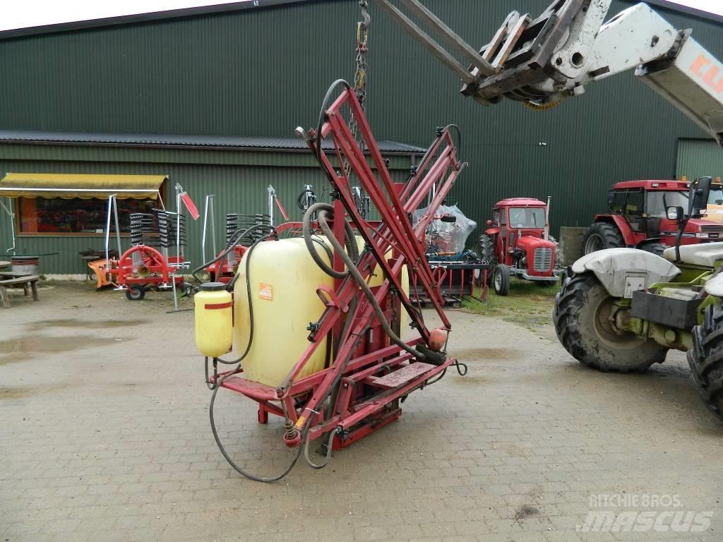 Hardi 1200 Monte edilebilir pülverizatörler