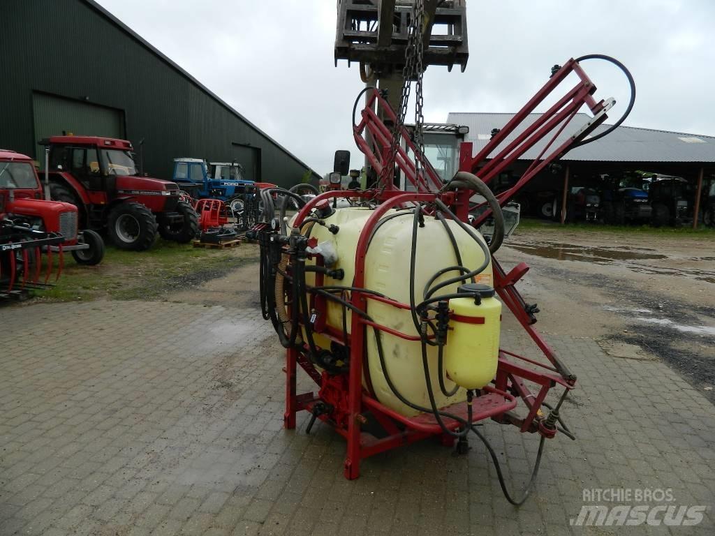 Hardi 1200 Monte edilebilir pülverizatörler