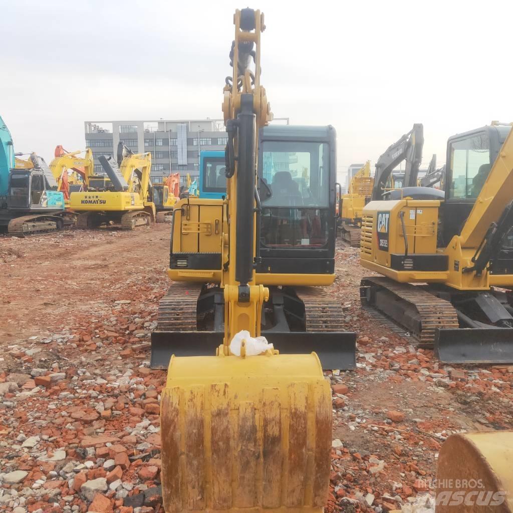 CAT 305.5E Paletli ekskavatörler