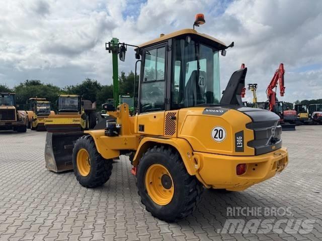 Volvo L 30 G Tekerlekli yükleyiciler