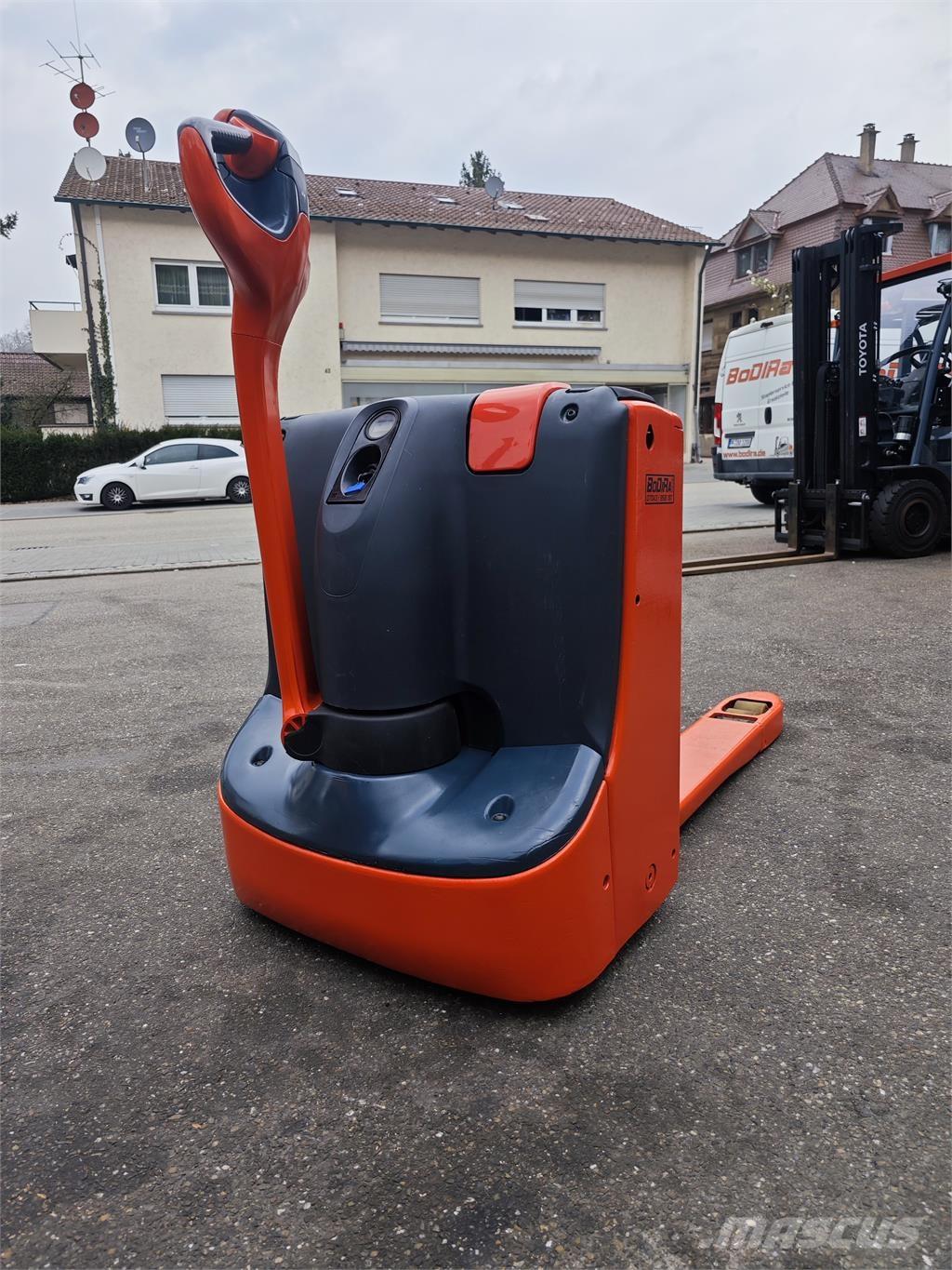 Linde T 16 Yaya kumandali istif makinasi