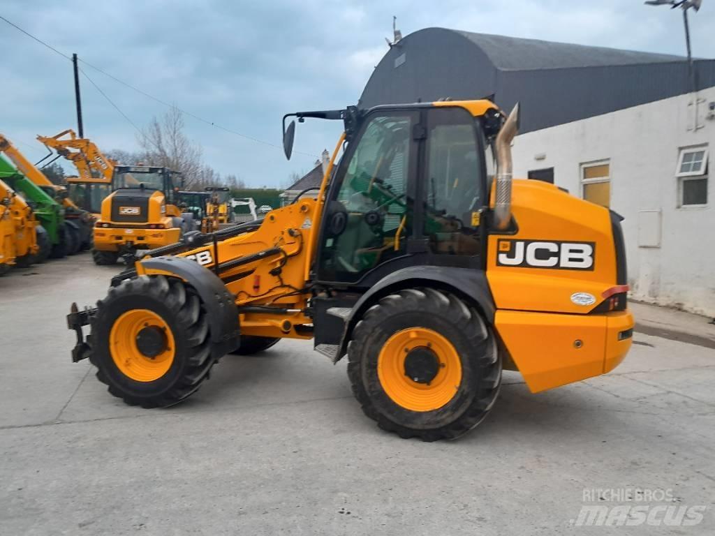 JCB TM 320 S Tarimsal teleskopik yükleyiciler