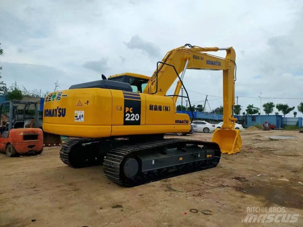 Komatsu PC 220 Paletli ekskavatörler