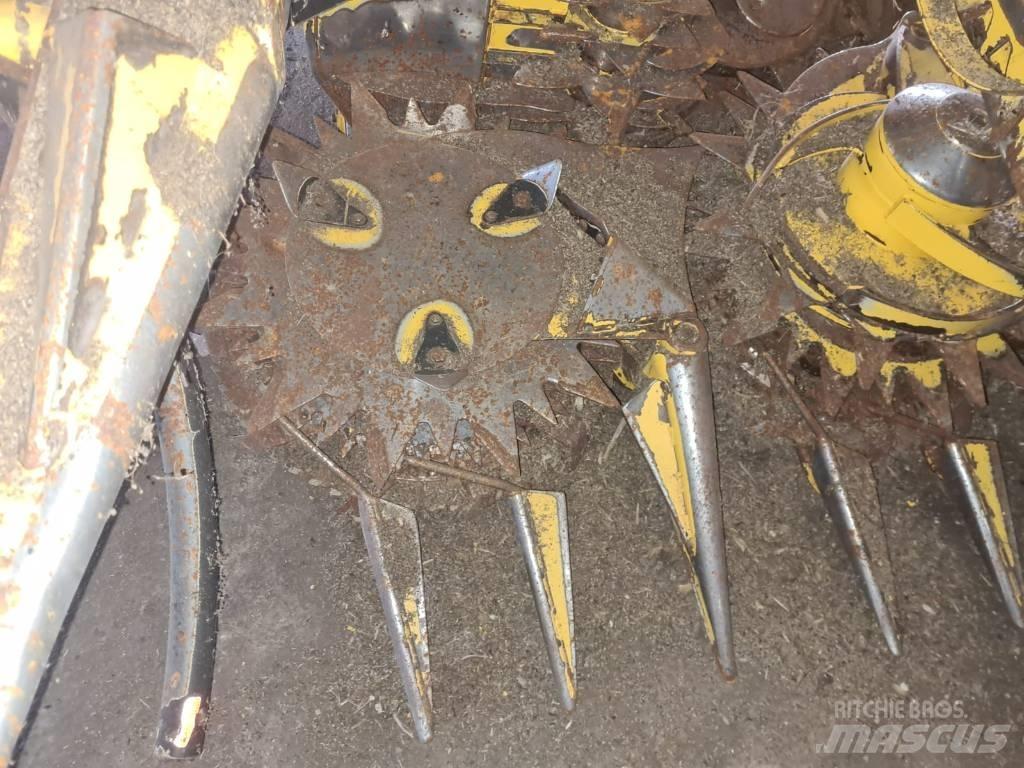 New Holland FR 850 Kendi yürür silaj makinalari