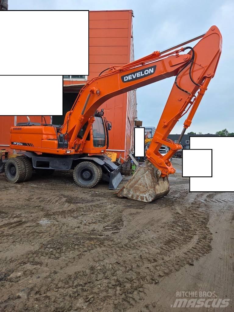 Doosan DX 210 W Lastik tekerli ekskavatörler