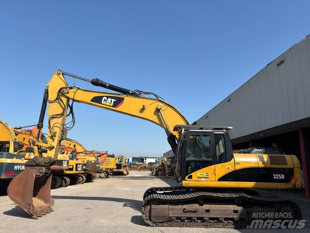 CAT 325 D L Paletli ekskavatörler