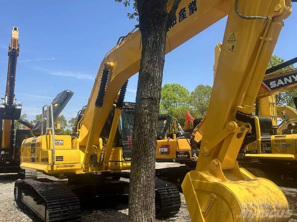 Komatsu PC 240 LC-8 Paletli ekskavatörler