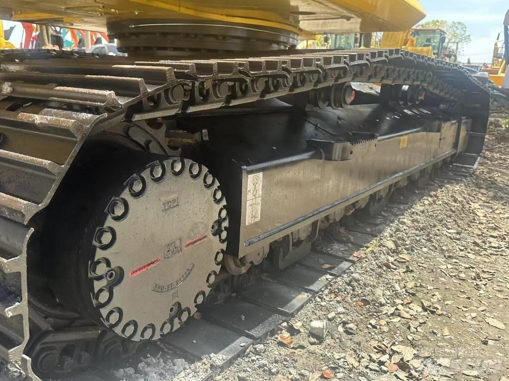 Komatsu PC 240 LC-8 Paletli ekskavatörler