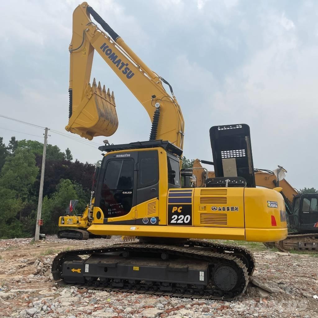 Komatsu PC 220-8 Paletli ekskavatörler