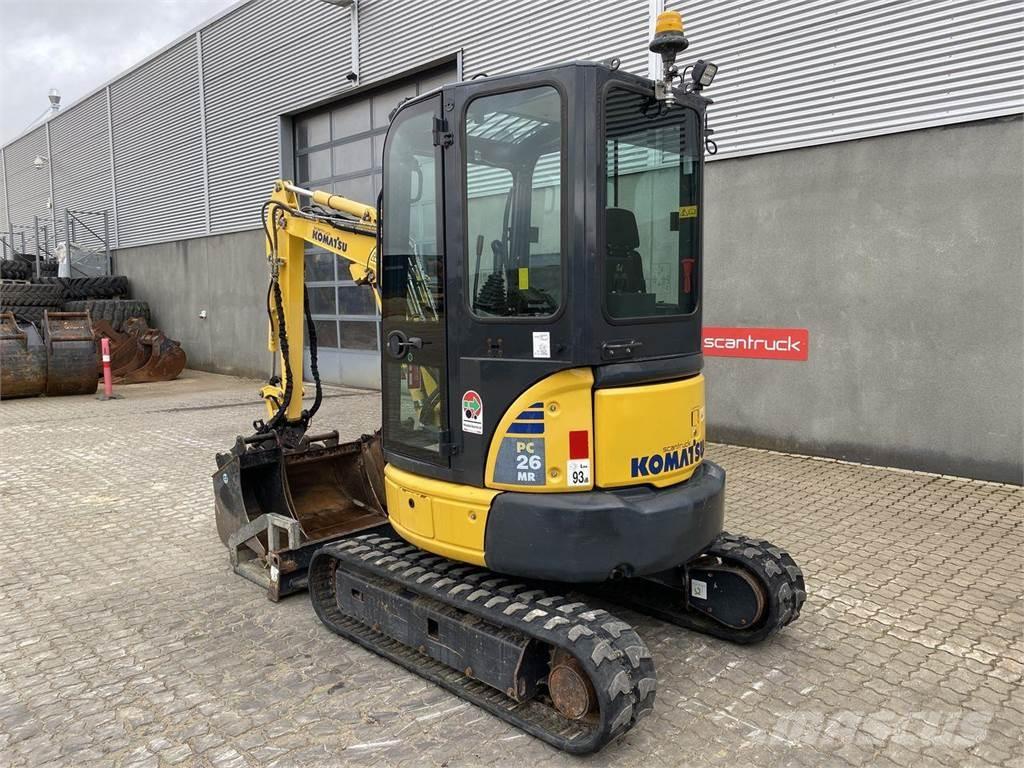 Komatsu PC26MR-3 Lastik tekerli ekskavatörler