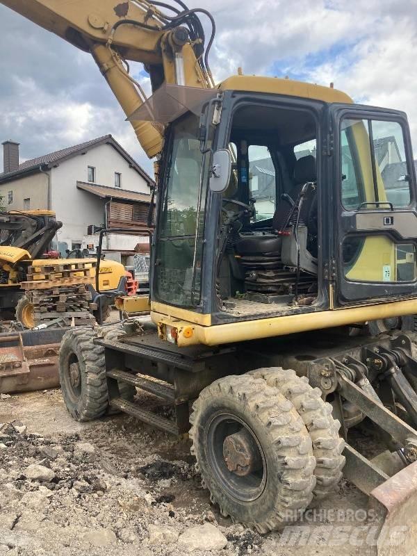 Komatsu PW 170 ES-6K Lastik tekerli ekskavatörler