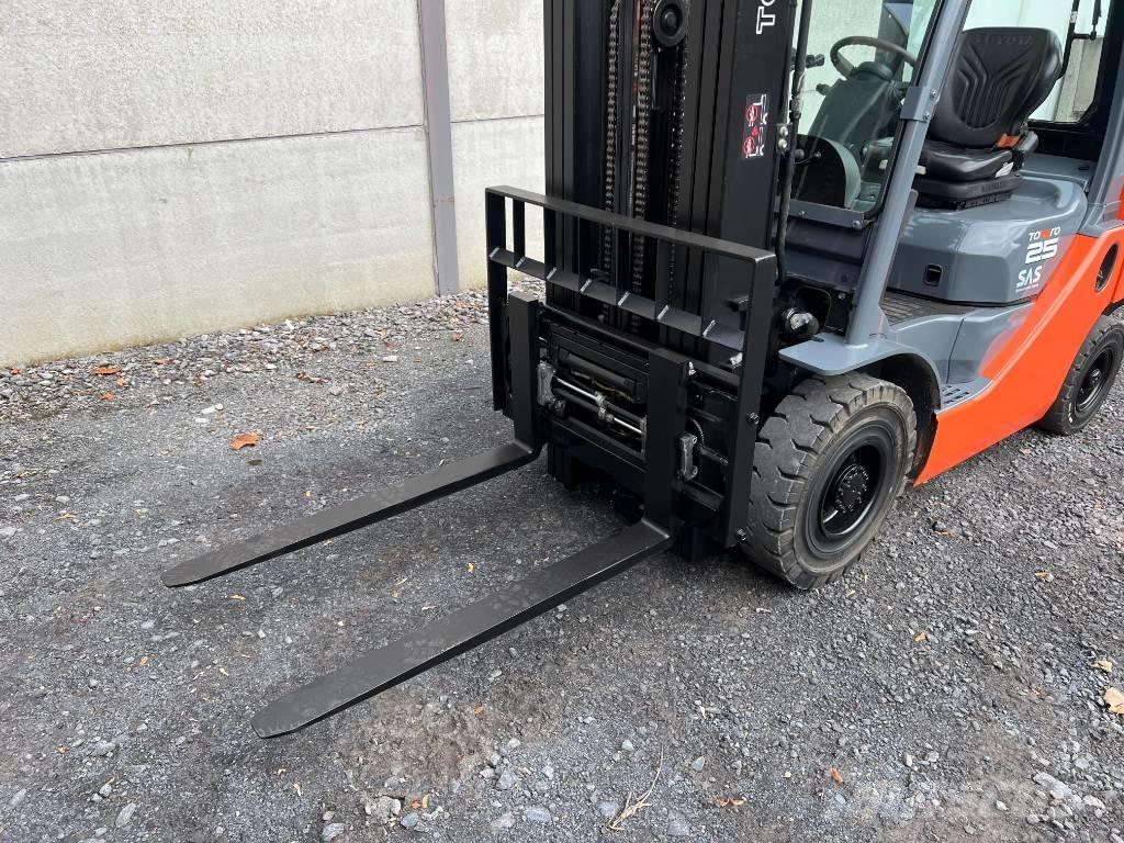 Toyota 02-8 FDF 25 Dizel forkliftler