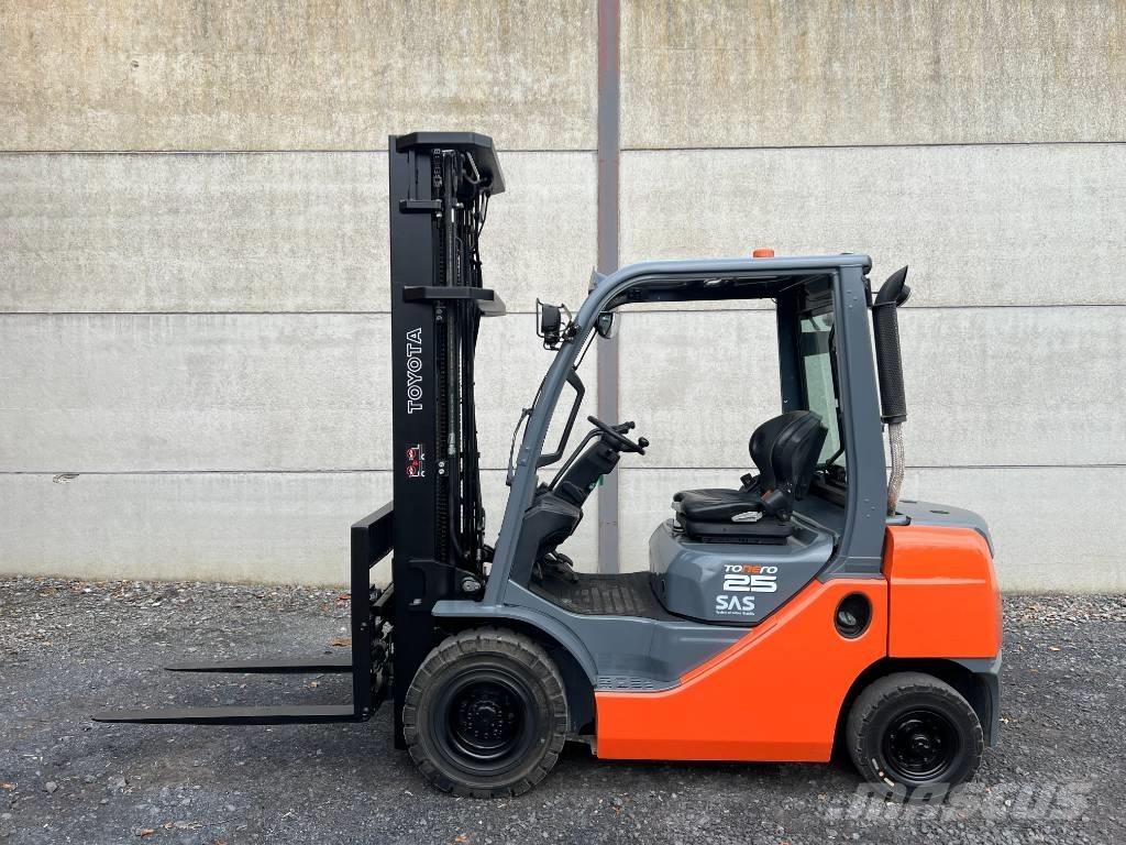 Toyota 02-8 FDF 25 Dizel forkliftler