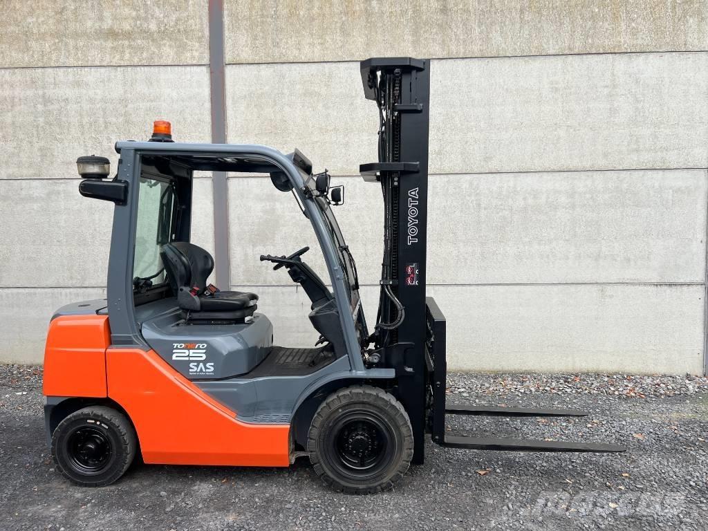 Toyota 02-8 FDF 25 Dizel forkliftler