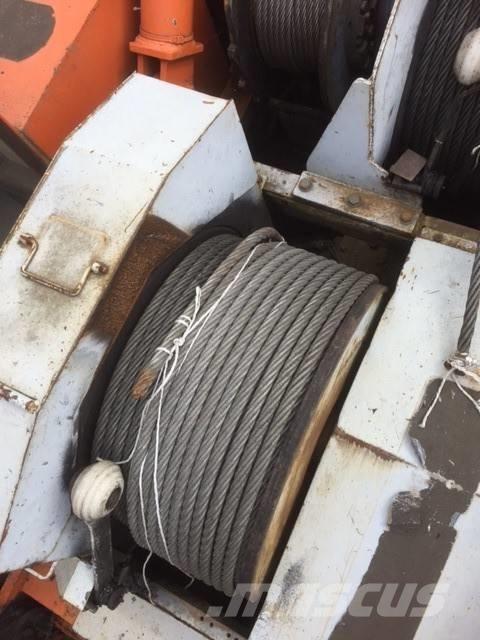 Hitachi KH 230-3 Paletli vinçler