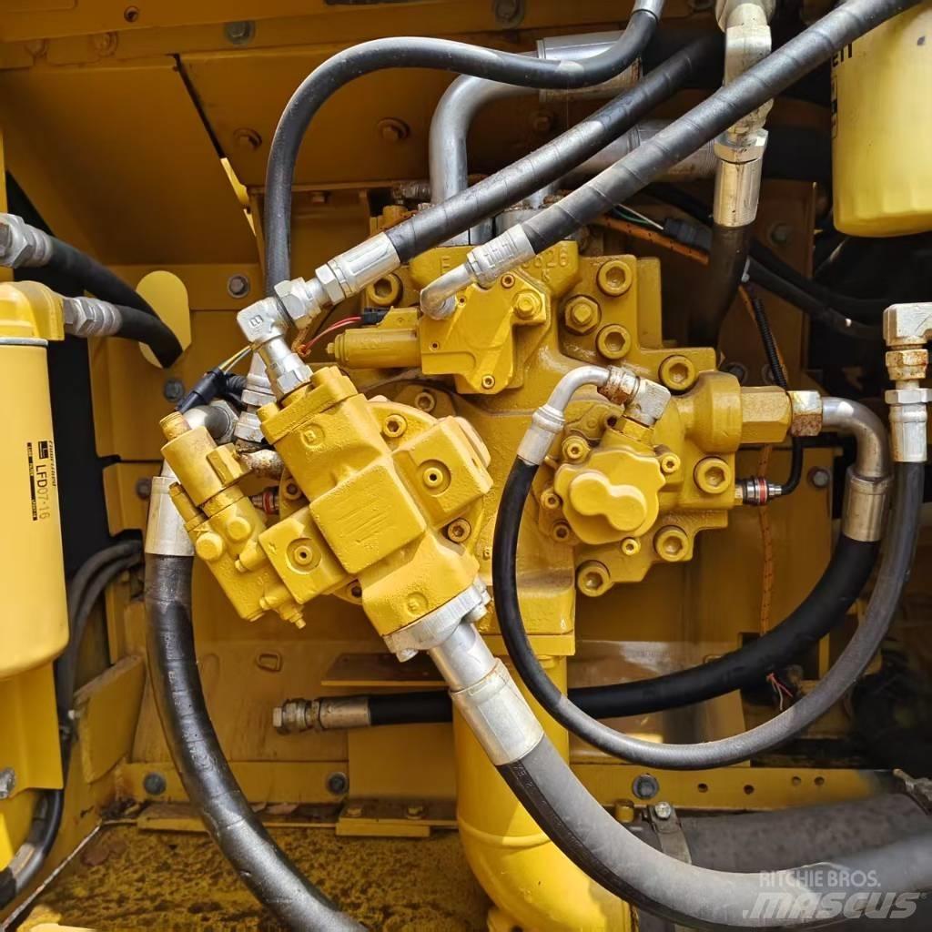 CAT 336 D Paletli ekskavatörler