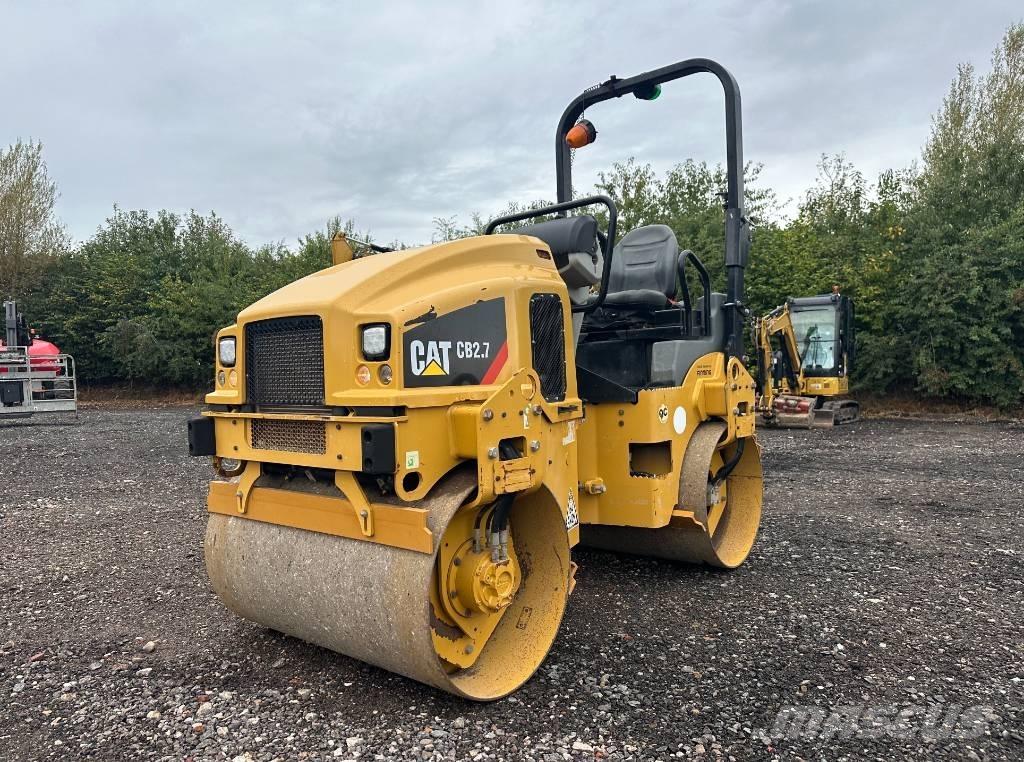 CAT CB 2.7 Çift tamburlu silindirler