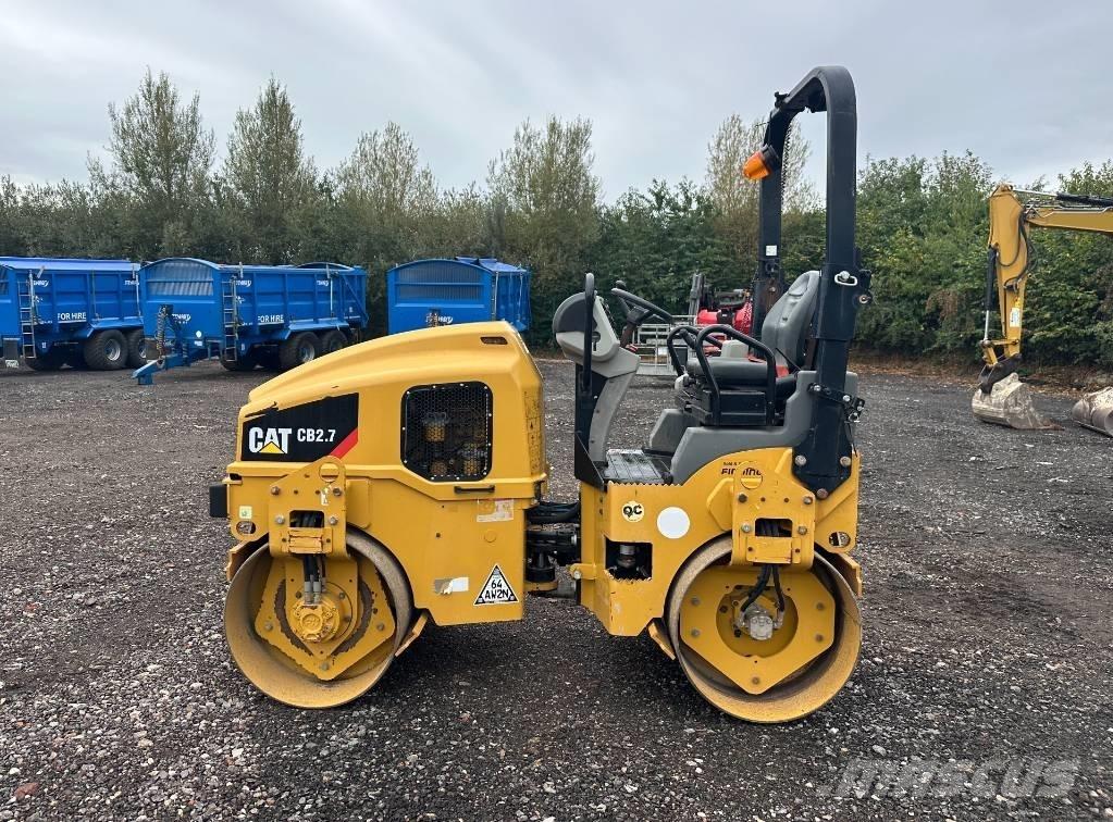 CAT CB 2.7 Çift tamburlu silindirler