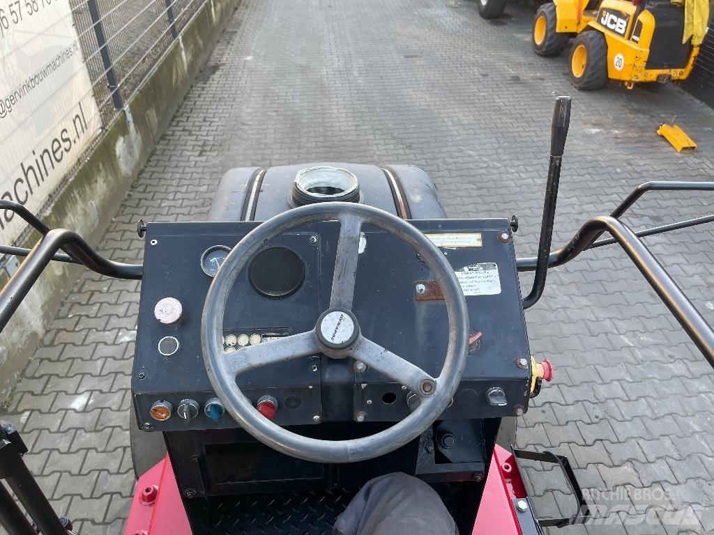 Dynapack CP 142 Pnömatik lastikli silindirler