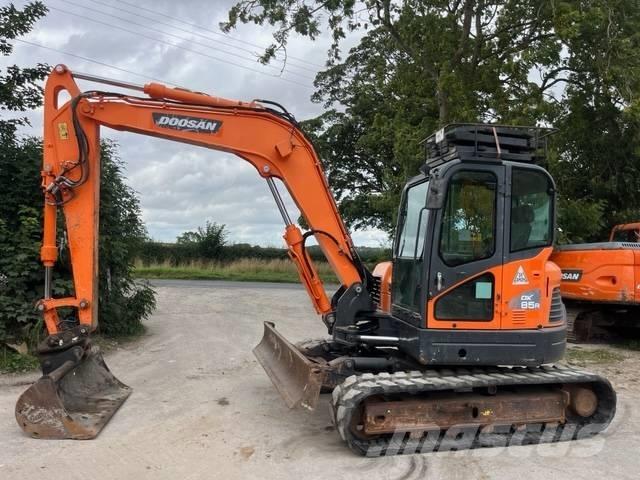 Doosan DX 85 R-3 Midi ekskavatörler 7 - 12 t