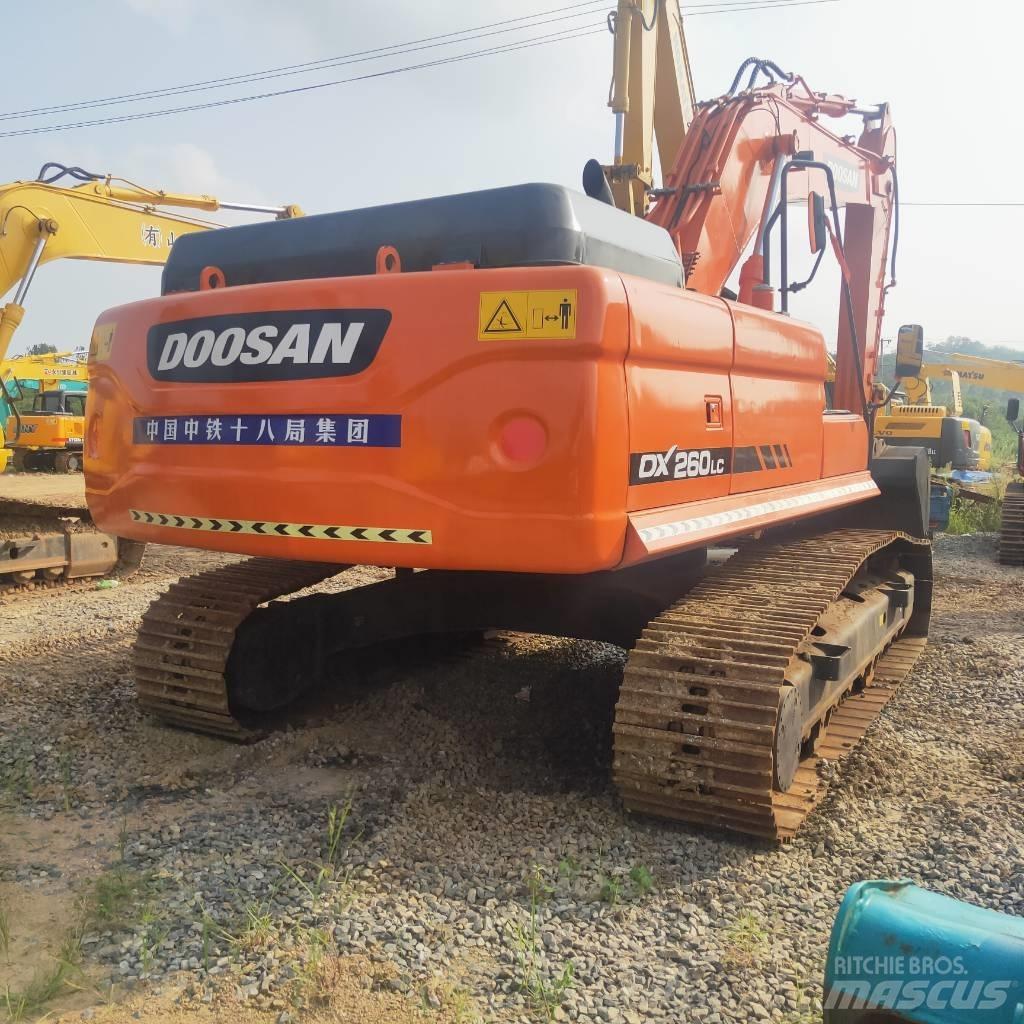 Doosan DX260LC Paletli ekskavatörler