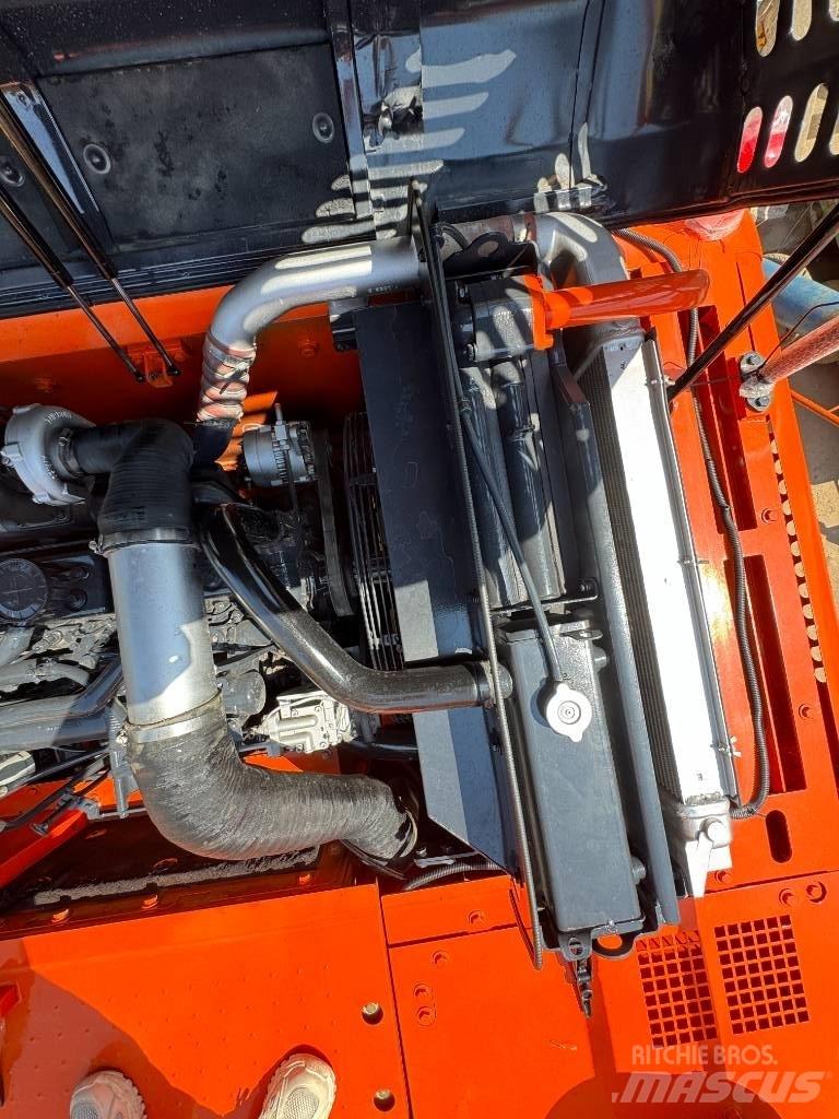 Doosan DX 300 LC Paletli ekskavatörler