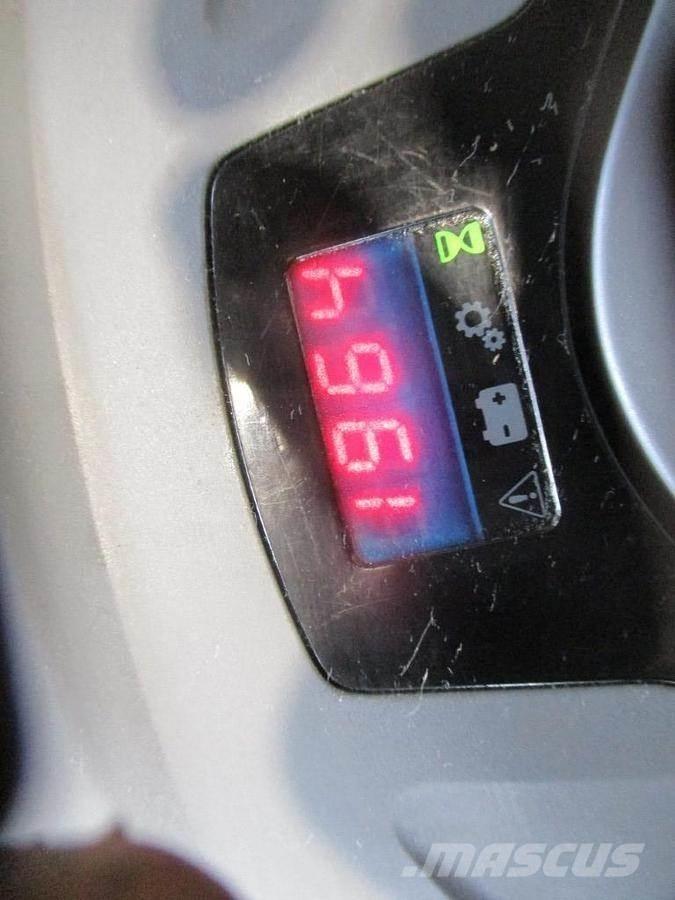 Toyota SPE 120L Yaya kumandali istif makinasi