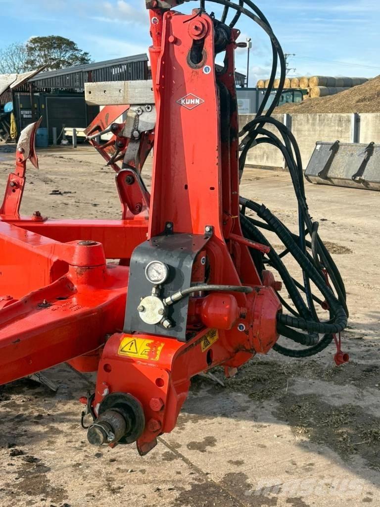 Kuhn MULTIMASTER 183 Döner pulluklar